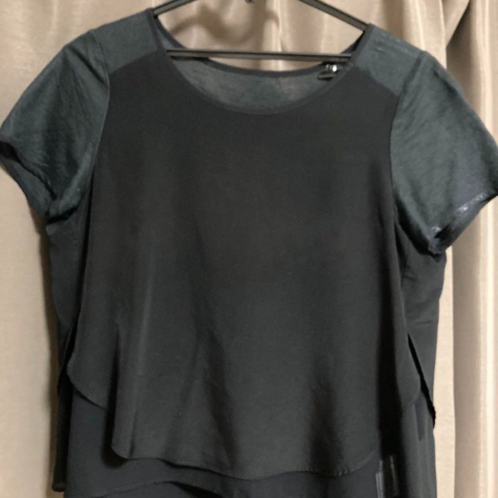 women's short sleeves